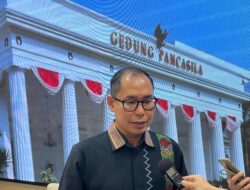 **Pemerintah Pulangkan 78 WNI di Nepal Secara Bertahap, 56 Dibiarkan Menetap**