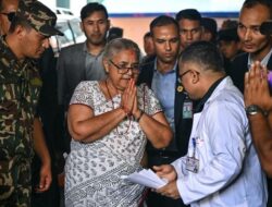 Usai Dilantik, PM Sementara Nepal Jenguk Korban Luka Imbas Demo Berdarah, Apa yang Terjadi Selanjutnya?