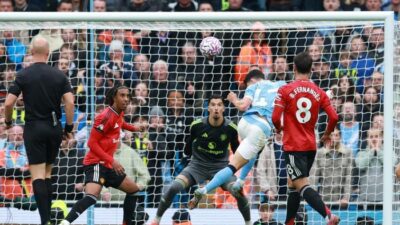 Babak I Selesai, City Ungguli MU 1-0: Pertandingan yang Membakar!