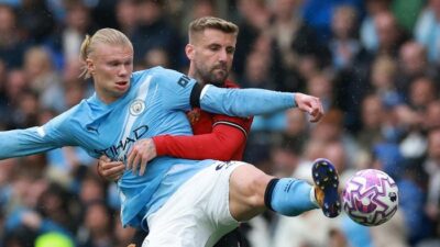 MU Digasak Man City, Luke Shaw Dikritik Pedas – Alternatif 1