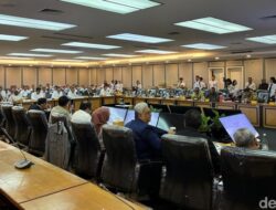 Menteri Pigai Kelakar: “Saya dari Gerindra!” di Rapat Komisi XIII DPR