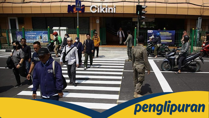 **Petugas Siaga, Uji Coba Pelican Cross di Cikini Berlangsung**