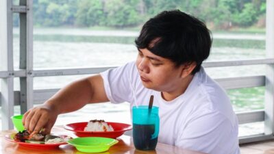 Makan Pakai Tangan: Manfaat untuk Pencernaan dan Kesehatan, Menurut Dokter