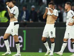 “Pelatih Gladbach Blak-blakan: Kevin Diks dan Rekan-rekan Tak Berikan yang Terbaik!”