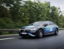 Mercedes-Benz EQS Ternyata Bisa Dibawa 1.205 Km Sekali Ngecas – Update 1