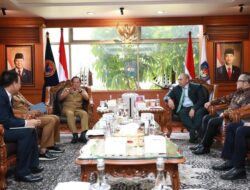 Mendagri & CIO Danantara: Solusi Pendidikan Sampah untuk Indonesia!