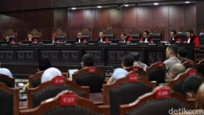 MK Tolak Gugatan PSU Pilgub Papua, Benhur-Constant Terpukul