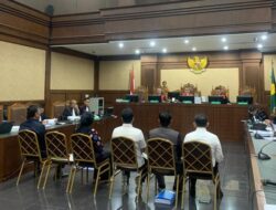 Kepala Legal Wilmar Bantah Suap Rp 60 M, Siap Beradu Keterangan dengan Marcella