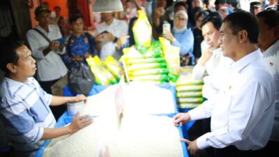“Harga Beras Turun, Mentan Amran Sidak Pasar Panorama Bengkulu: Apa yang Sebenarnya Terjadi?”