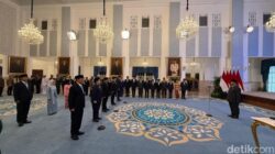 Prabowo Resmi Lantik 12 Pejabat: Menko Polkam Djamari Chaniago dan Menpora Erick Thohir di Istana Negara