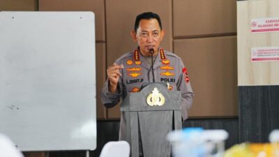 Kapolri Tegaskan Siap Ikuti Kebijakan soal Reformasi Kepolisian – Alternatif 1
