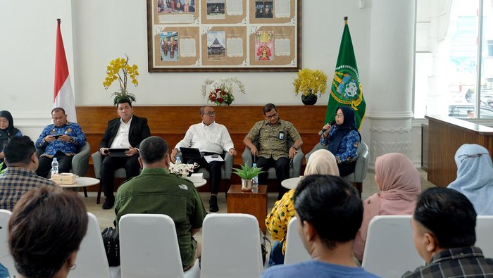 **Bobby Nasution Wajibkan OPD di Sumut Beri Keterangan Pers Setiap Hari**