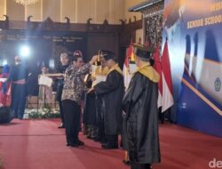 1.618 Lansia Jakarta Dikagetkan, Usia 87 Tahun Wisuda!