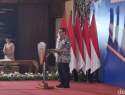 Kelakar Pramono di Wisuda Lansia: Ada yang Ketemu Jodoh Nggak? – Update 1