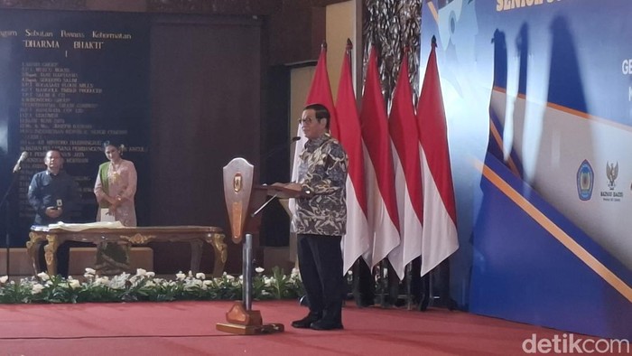 Kelakar Pramono di Wisuda Lansia: Ada yang Ketemu Jodoh Nggak? - Update 1