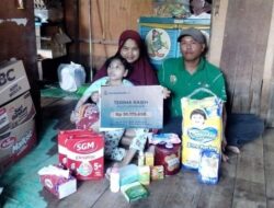 **Anak Tukang Becak, Apriliana, Terlantar dengan Mikrosepalus: Sahabat Baik Bantu Kebutuhannya**