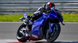 Yamaha MotoGP: Mesin V4 vs Inline, Mana yang Lebih Unggul?