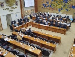 Baleg DPR-Pemerintah Sepakati 52 RUU Prolegnas Prioritas 2025, Ini Daftarnya – Update 1