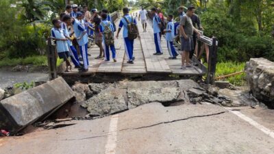 **Sempat Terputus Akibat Gempa, Listrik-Telekomunikasi di Nabire Mulai Pulih**