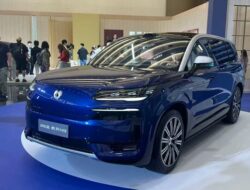 Denza N9 Terbaru Meluncur, Harga Mulai Rp 900 Jutaan! – Alternatif 1
