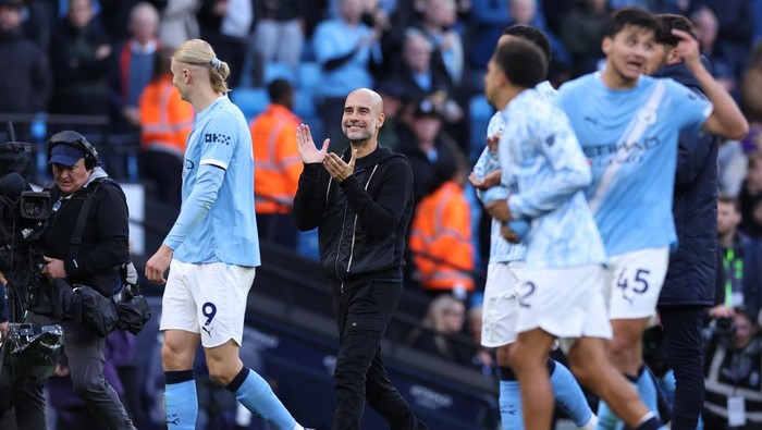 **Man City Beres Hadapi Napoli, Kini Dinanti Arsenal: Pertempuran Menjanjikan**