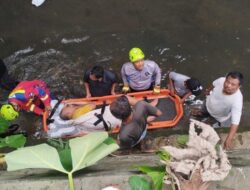 Damkar Bogor Evakuasi Pria Nyebur ke Sungai Ciparigi saat Beri Makan Ayam, Indra (53) Selamat Setelah Kejadian Mengerikan