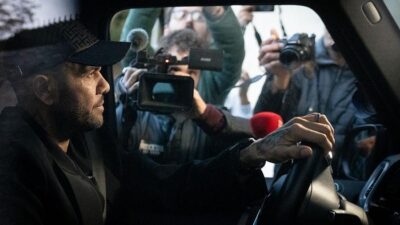“Dani Alves Terancam Hukuman Berat, Imbas Kasus Pemerkosaan, Wajib Bayar Rp 36 M ke Mantan Klub”