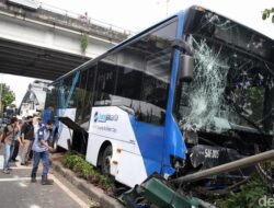 TransJ dalam Krisis: Pemprov DKI Terungkap Faktor Kecelakaan Mengerikan dalam Sebulan