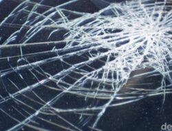 Nyawa Pemotor Melayang Buntut Ditabrak Mobil Disetiri ABG di Tangerang: Tragedi yang Mencengangkan!
