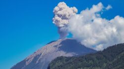 Gunung Semeru Meletus 4 Kali Hari Ini, Apakah Status Waspada Menjelma Menjadi Krisis?