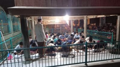 **Dedikasi Iptu Jumadil: 12 Tahun Menjadi Guru Ponpes dan Mengajar Usai Dinas**