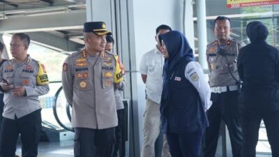 Polisi Sekat Massa di Cikarang, Cegah Anarko Turut Demo DPR