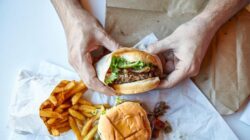 Shocking! Pria Ini Makan Hanya Junk Food 700 Hari, Ini Efeknya pada Tubuhnya!