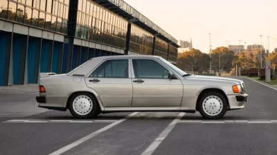 Mercedes-Benz 190E Cosworth Ayrton Senna: Mobil Legenda Dilelang, Harga Melejit