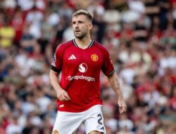 **Luke Shaw dan Kritik Tajam Roy Keane di Derby Manchester**