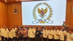 “Curhat Massa Buruh soal Kerusuhan saat Temui Puan di Senayan: Suara Protes yang Terdiam”