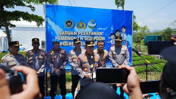 Kapolri: 617 SPPG Terbangun, 72.567 Ton Beras SPHP Siap Makan Bergizi Gratis