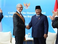Prabowo Anugerahkan Bintang Jasa Utama kepada Bill Gates, Lupakan Pertemuan Baru