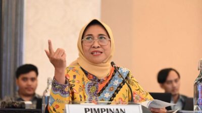 Ketua Komisi X DPR RI: Pengadaan Smart TV di Sekolah Harus Transparan dan Efisien