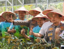 **Petani di Riau Bersatu dengan Kapolda, Rayakan Hari Tani di Tabung Harmoni Hijau**