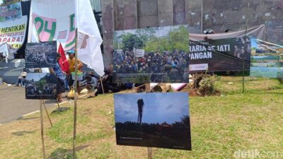 “Cara Beda Petani Demo di Depan DPR, Tampilkan Pameran Foto: Solidaritas atau Protes?”