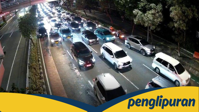GT Semanggi I Ditutup, Jalan Gatsu Kuningan Macet Mengerikan!