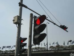 Pentingnya ‘Lampu Merah’ Ramah Penyandang Buta Warna untuk Perkembangan Ototomotif di Indonesia