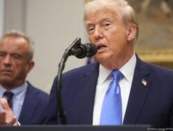 AS Revisi Aturan Vaksin dan Obat Pereda Nyeri, Menyebabkan Reaksi Global yang Mengejutkan