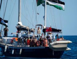 “Dunia Hari Ini: Italia Kirim Kapal Militer Bantu Perahu Flotilla yang Diserang Israel”