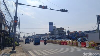 Damkar Selamatkan Wanita Hendak Lompat dari Flyover Cibinong: Drama Pencarian Hidup atau Maut