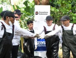 “Sungai Cioray Bersih dari 1.481 Kg Sampah, Bersama Telkom & Pandawara Group”