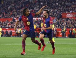 Bek Barcelona Ini Bersyukur Dilatih Hansi Flick, Apakah Ini Tanda Perubahan Besar di Camp Nou?