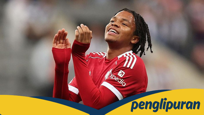 Liverpool Berikan Kontrak Profesional Pertama Kali kepada Rio Ngumoha, Winger Muda Berbakat