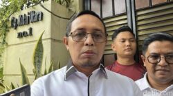 “Hasan Nasbi dan Jokowi: 2 Jam Pertemuan di Solo, Topik Apa yang Mempengaruhi?” – Membongkar Diskusi Berpengaruh! #HasanNasbi #Jokowi #PertemuanSolo